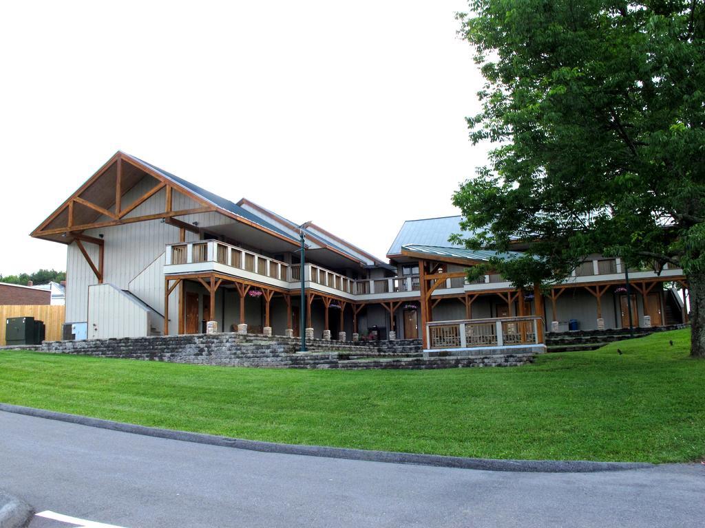 Hotel Floyd Екстер'єр фото